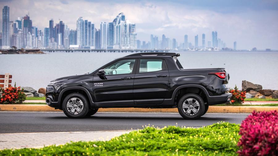  Ram 1000 Big Horn 2019 года  (фото 8 из 14)